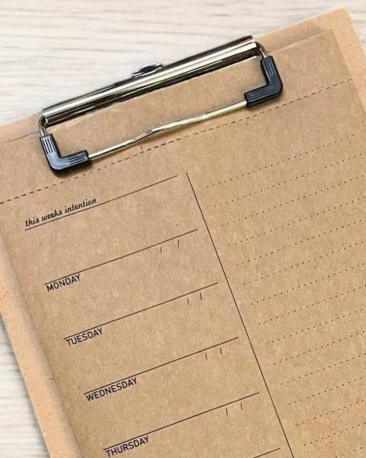 KraftFlow Week Ahead – A5 Weekly Planner with Wooden Clipboard